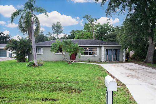 9321 Sedgefield Rd, North Fort Myers, FL, 33917-4731 | Card Image