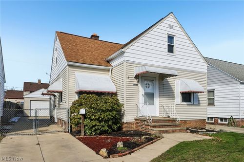 4252 Ridgeview Rd, Cleveland, OH, 44144-1730 | Card Image