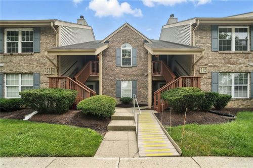 518 Waterfront Pl, Washingtn Twp, OH, 45458-3872 | Card Image