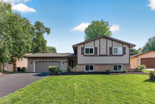 8041 60 1/2 Ave N, New Hope, MN, 55428-2703 | Card Image
