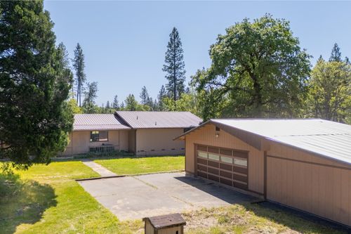 25066 Redwood Hwy, Kerby, OR, 97531-9724 | Card Image