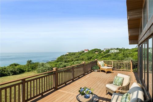 1035 Mohegan Trl, Block Island, RI, 02807-7814 | Card Image