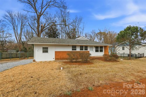 4401 Somerdale Ln, Charlotte, NC, 28205-4649 | Card Image
