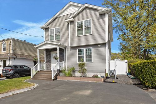 9 Tarklin St, North Providence, RI, 02904-4131 | Card Image