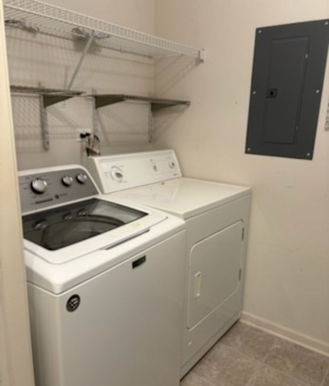 UNIT-2 - 1127 N Red Oak Cir, Condo with 2 bedrooms, 2 bathrooms and 2 parking in Round Lake Beach IL | Image 21