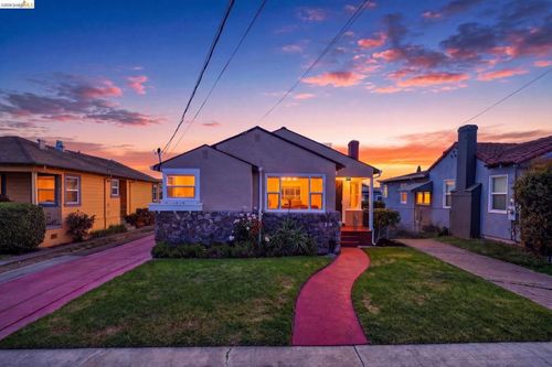 2327 Maywood Ave, Oakland, CA, 94605-2755 | Card Image