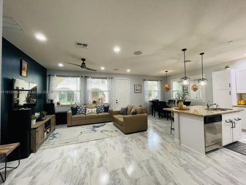 4184 Cascada Cir, Hollywood, FL, 33024-8516 | Card Image