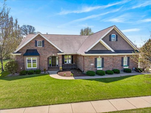 1642 Bellewood Dr, WAUNAKEE, WI, 53597-2362 | Card Image