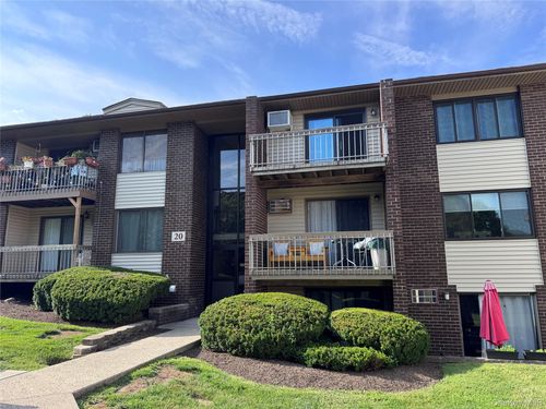 206 Country Club Ln, Pomona, NY, 10970-2461 | Card Image