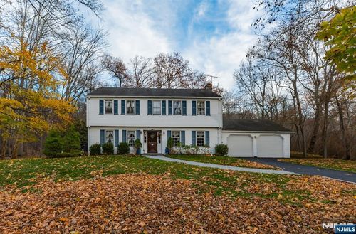 280 River Dr, River Vale, NJ, 07675-6337 | Card Image