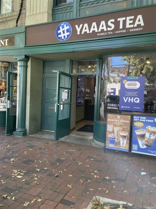 2rear-62 Middle Neck Rd, Great Neck, NY, 11021-2357 | Card Image