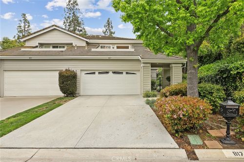 817 Sunstone St, Westlake Village, CA, 91362-5240 | Card Image