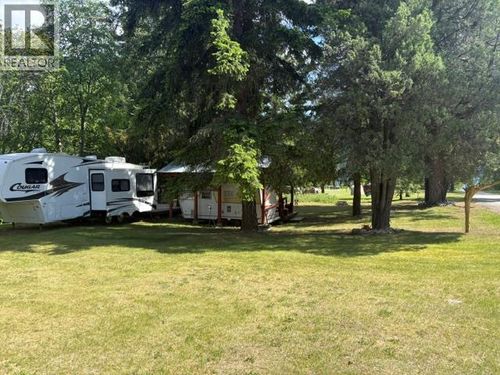 7520 Broadwater Rd, Castlegar, BC, V1N4V8 | Card Image