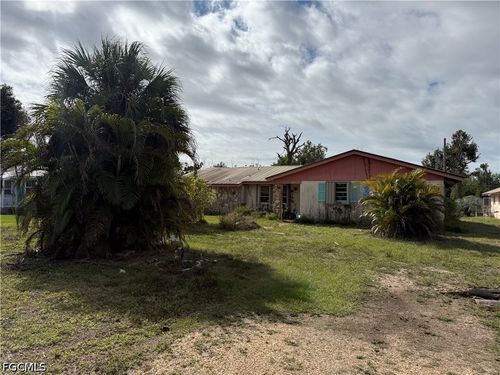 3677 Tangerine Dr, ST. JAMES CITY, FL, 33956-2539 | Card Image