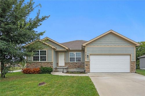 31911 W 172nd St, Gardner, KS, 66030-8214 | Card Image