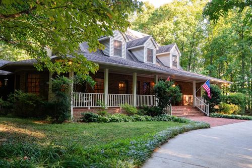 693 Tower Hill Rd, Livingston, TN, 38570-2170 | Card Image