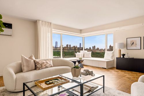 pha-1050 5th Ave, New York, NY, 10028-0110 | Card Image