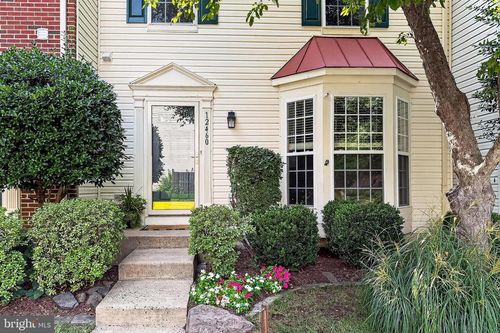 12460 Hadrians Ct, BRISTOW, VA, 20136-3055 | Card Image