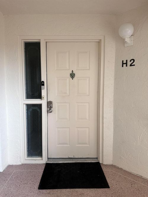 h2-104 Half Moon Circle, Hypoluxo, FL, 33462 | Card Image