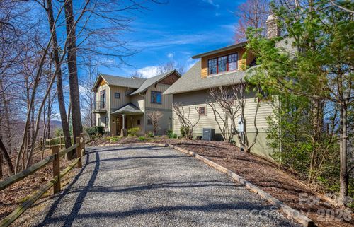 192 Woodruff Ln, Black Mountain, NC, 28711-8890 | Card Image