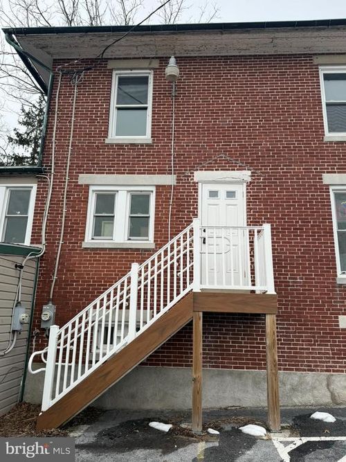 unit-2-295 E Main St, HUMMELSTOWN, PA, 17036-1723 | Card Image