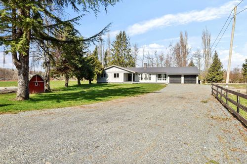 5449 Glenmore Road, House other with 5 bedrooms, 2 bathrooms and 10 parking in Abbotsford BC | Card Image