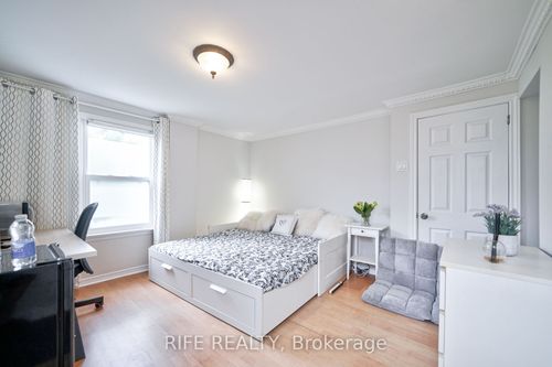 studio-unit-239 Crestwood Rd, Thornhill, ON, L4J1A8 | Card Image