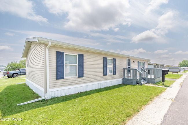 1303 Chateau Cir, House other with 3 bedrooms, 2 bathrooms and null parking in Findlay OH | Image 4