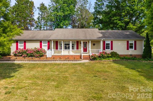 1137 Hibriten Dr Se, Lenoir, NC, 28645-5906 | Card Image