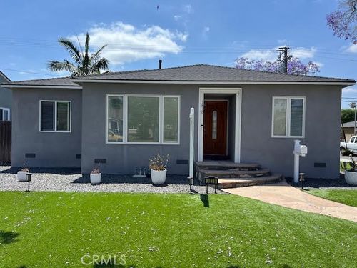 3839 Lees Ave, Long Beach, CA, 90808-2335 | Card Image