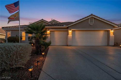 4613 Mohawk River Ave, North Las Vegas, NV, 89031-3498 | Card Image