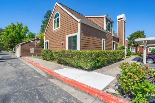 2706 Lakeview Drive, Santa Rosa, CA, 95405 | Card Image
