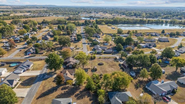 9172 E Oak Ln, House other with 3 bedrooms, 3 bathrooms and null parking in Claremore OK | Image 54