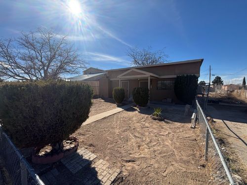 2827 Bel Air Dr Ne, Albuquerque, NM, 87110-2818 | Card Image