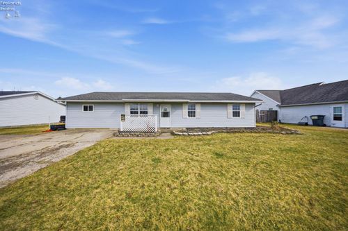 891 N Woodland Ave, Clyde, OH, 43410-9428 | Card Image