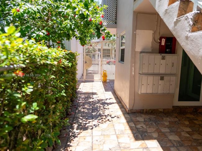 8 - 533 Meridian Ave, Condo with 1 bedrooms, 1 bathrooms and null parking in Miami Beach FL | Image 22