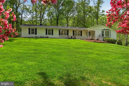 11511 Lilting Ln, FAIRFAX STATION, VA, 22039-1740 | Card Image