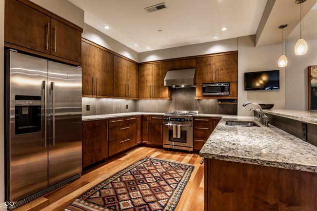 UNIT-204 - 333 Massachusetts Ave, Condo with 2 bedrooms, 2 bathrooms and null parking in Indianapolis IN | Image 13