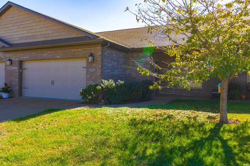 8323 Nolia Ln, Newburgh, IN, 47630-9158 | Card Image