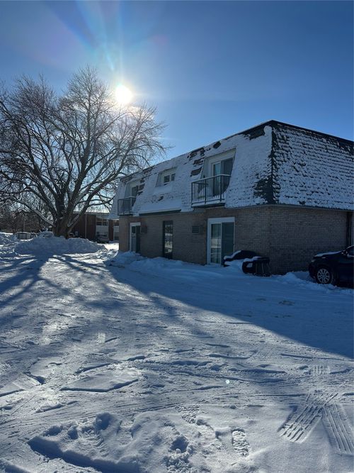 apt-9-2703 Thomas Dr, Eau Claire, WI, 54701-6368 | Card Image