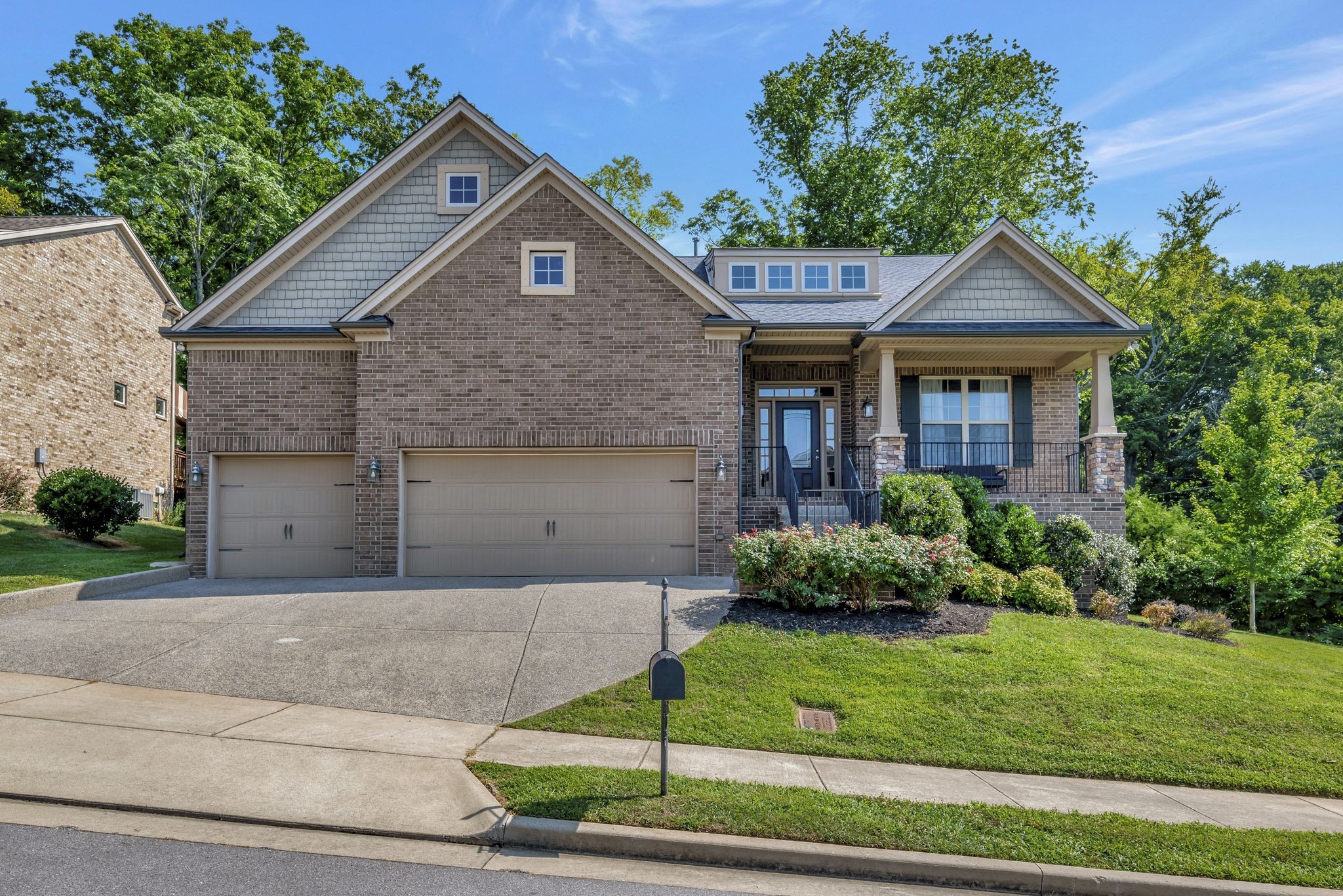 Shelly Trl, Nashville, TN 37211
