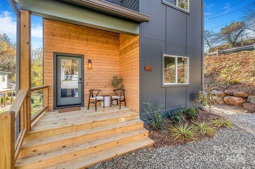 67 Crestfield Ave, Woodfin, NC, 28804-3001 | Card Image