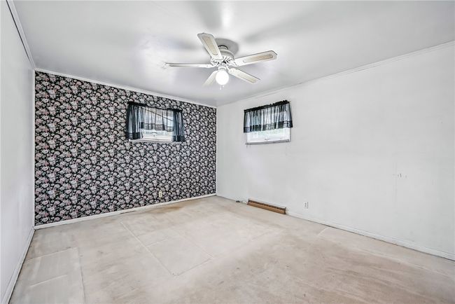 Located off of the family room | Image 18