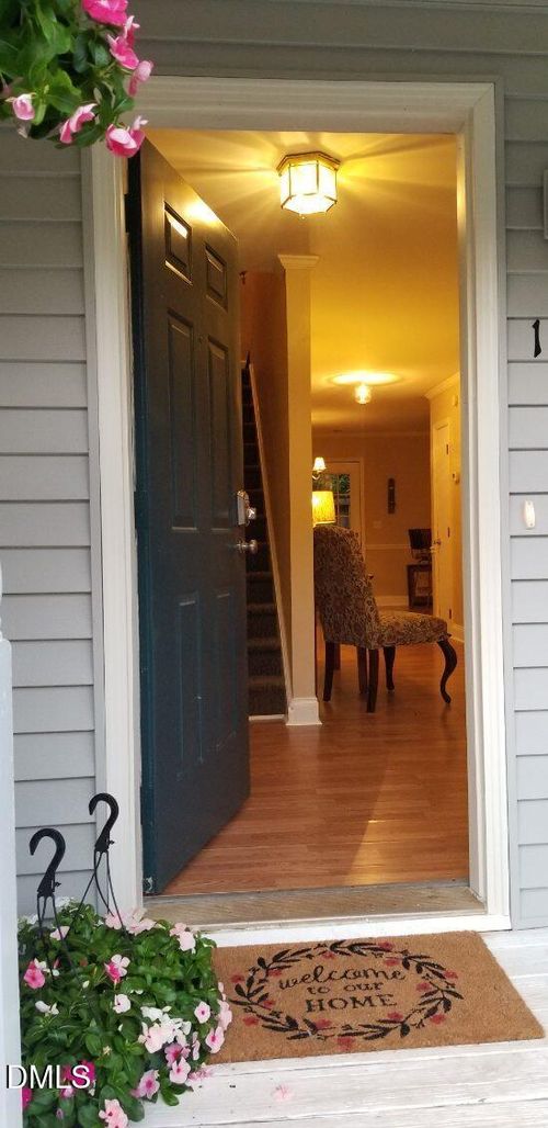 1815 Fox Sterling Dr, Raleigh, NC, 27606-2724 | Card Image