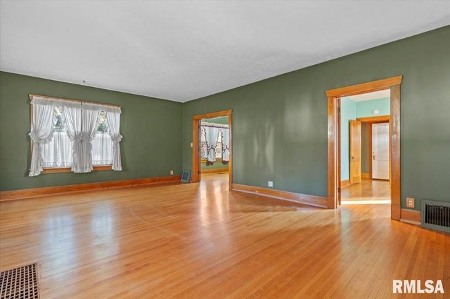 330 W Loud St, House other with 4 bedrooms, 1 bathrooms and null parking in Virden IL | Image 5