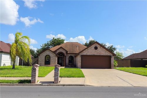 2009 Roman St, Mission, TX, 78573-8203 | Card Image