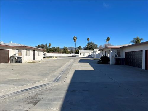 41818 Acacia Ave, Hemet, CA, 92544-5002 | Card Image