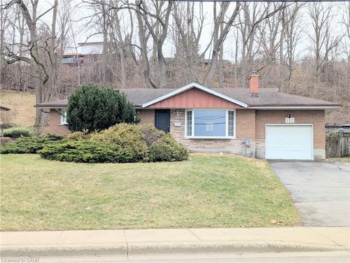 132 Pine Dr, Stoney Creek, ON, L8G3B7 | Card Image