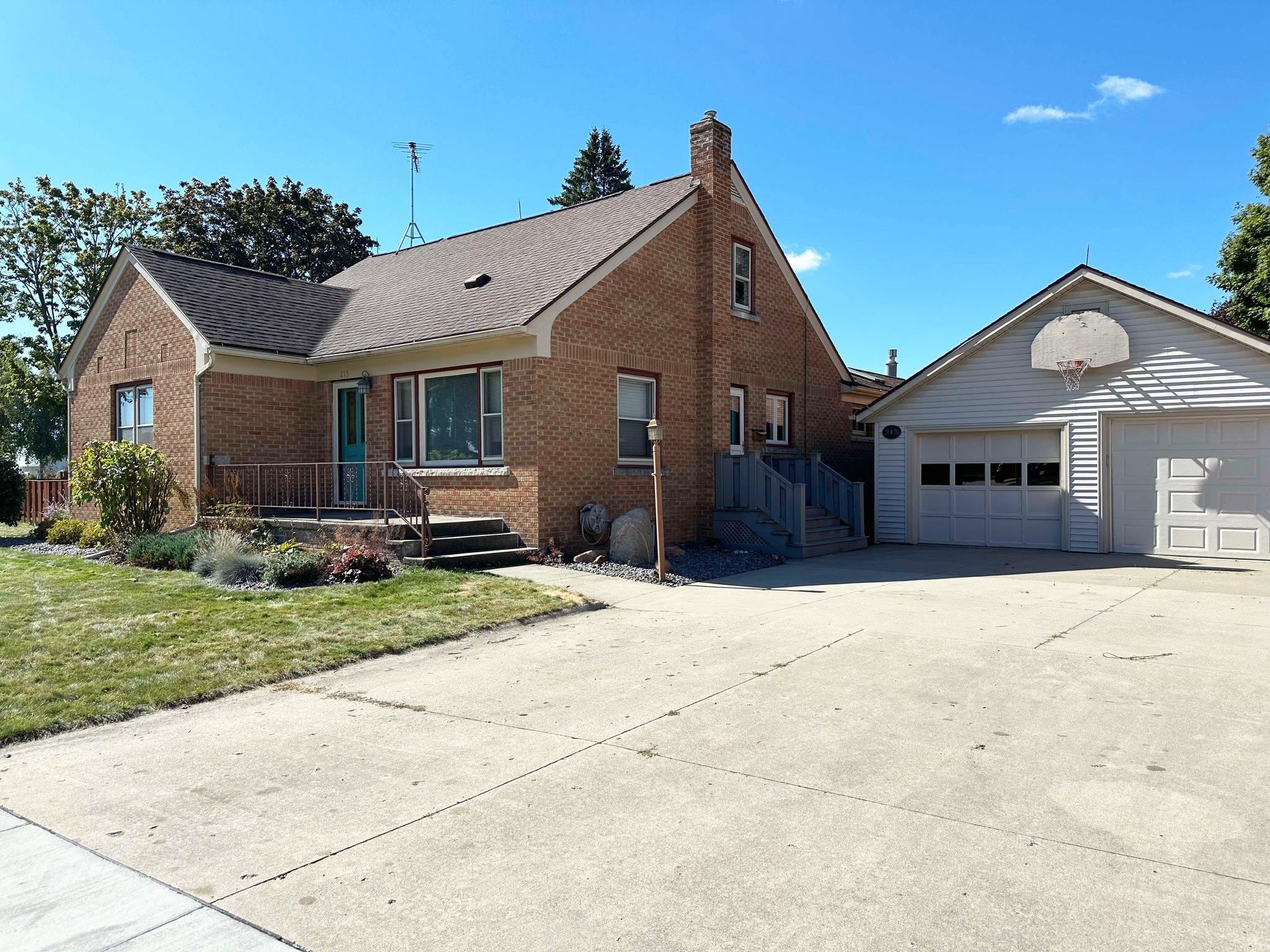 1st St, Randolph, WI 53956