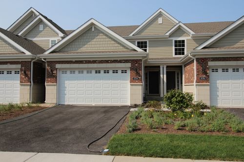 10723 Clocktower Dr, La Grange Highlands, IL, 60525-3025 | Card Image